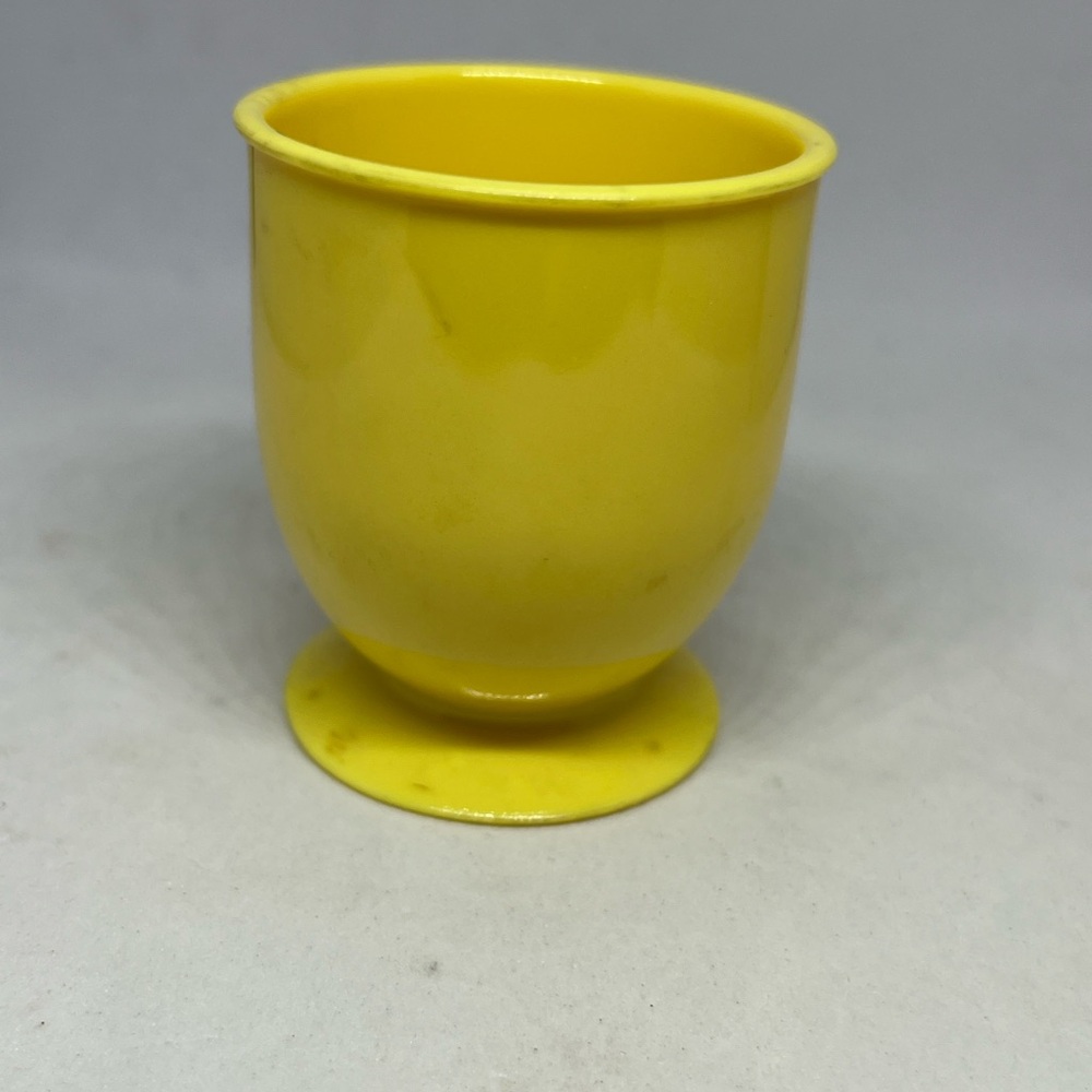 Vintage Zak Designs Plastic Yellow Egg Cup 2”